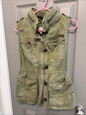 Abercrombie & Fitch Olive Utility Drawstring Vest